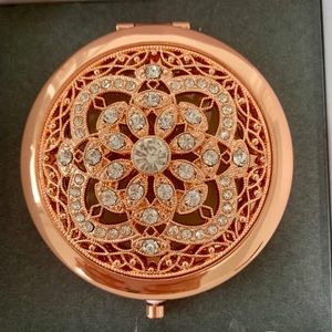 Liz Claiborne💄💋compact mirror